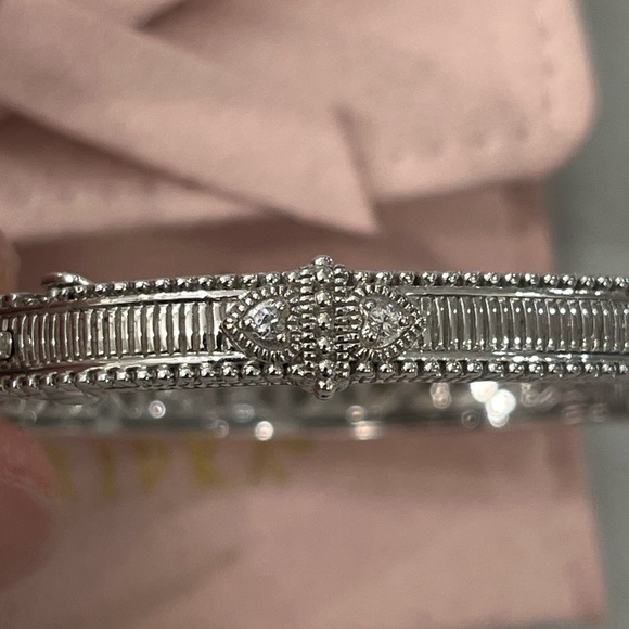 Judith Ripka Diamond Cuff and Diamond Hoops. Set. - Picture 12 of 16